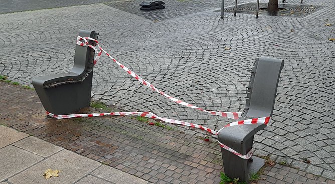"Bänkeprogramm" wird fortgesetzt (Foto: Karl-Heinz Herrmann) "Bänkeprogramm" wird fortgesetzt (Foto: Karl-Heinz Herrmann)