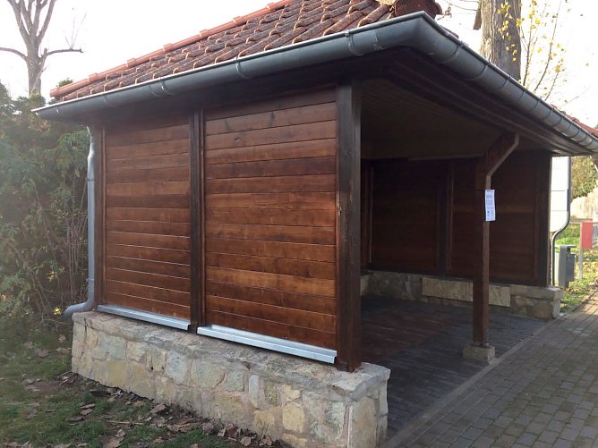 Das fertige Warteh&auml;uschen (Foto: Frau Daniela Wolter)