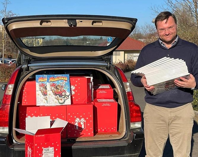 Stefan Schard &uuml;berrascht Kinder (Foto: Stefan Schard)