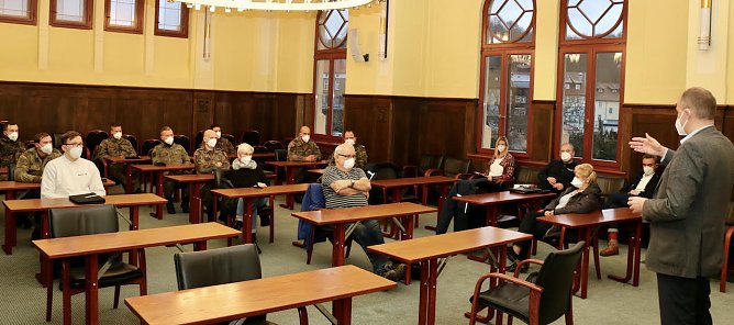 Die Bundedeswehr im Nordh&auml;user Landratsamt (Foto: J.Piper)
