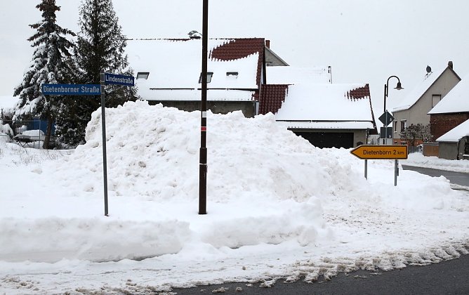 Schneechaos in Großberndten (Foto: Silvio Dietzel) Schneechaos in Großberndten (Foto: Silvio Dietzel)
