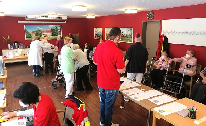 Erste Impfrunde in Seniorenresidenz (Foto: AWO Seniorenresidenz Haus am Wippertor)