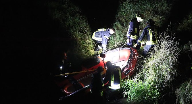Bis in die Nachtstunden suchten die Kameraden der Feuerwehr (Foto: S.Dietzel)