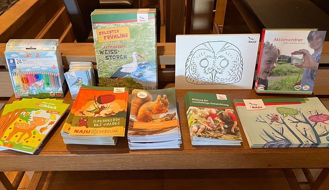 Informationstisch NABU Kyffhäuserkreis (Foto: NABU) Informationstisch NABU Kyffhäuserkreis (Foto: NABU)