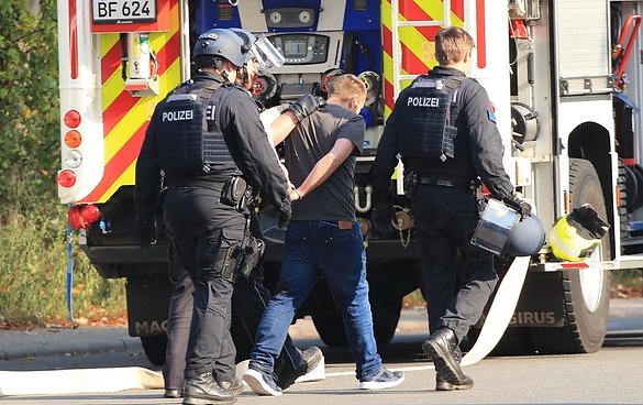 Festnahme eine gewaltbereiten T&auml;ters heute Vormittag in Nordhausen  (Foto: S.Dietzel)
