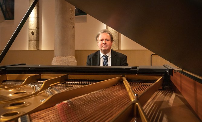 Pianist Ronald Uhlig (Foto: Jana Gro&szlig;)