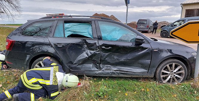 Verkehrsunfall bei Holzengel (Foto: S.Dietzel)