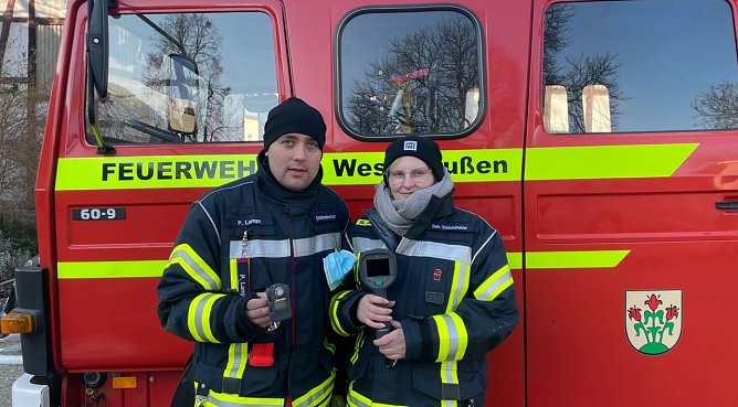 Philipp Lange Ortsbrandmeister der Feuerwehr Westgreu&szlig;en und Sinead Maier Stellvertretender Ortsbrandmeister (Foto: S. Dietzel)