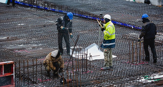 Arbeiter auf einer Winterbaustelle (Foto: IG BAU)