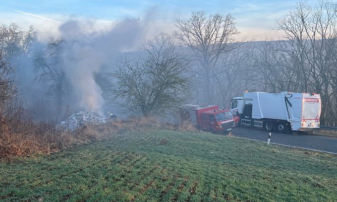 Müll entzündete sich im Fahrzeug (Foto: N.Vonhof) Müll entzündete sich im Fahrzeug (Foto: N.Vonhof)