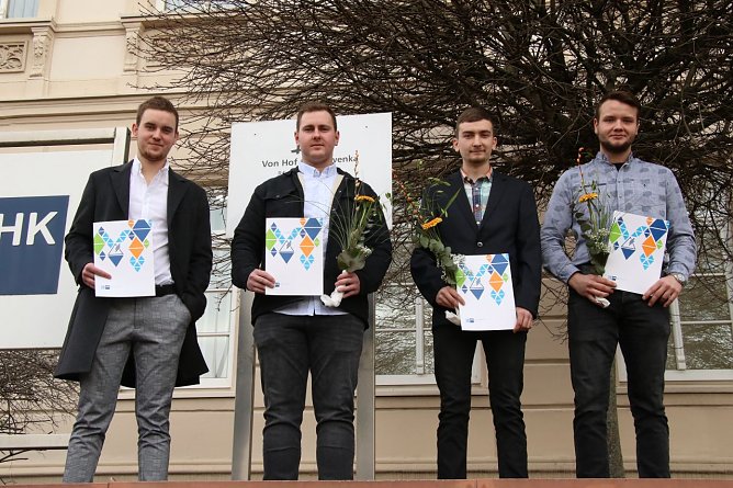 v.l.: Pascal Kühn, Phillip Heddergott, Felix Yves Gerlach, Max Dielenschneider (Foto: agl) v.l.: Pascal Kühn, Phillip Heddergott, Felix Yves Gerlach, Max Dielenschneider (Foto: agl)