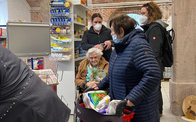 Osterfest im Dorfladen in Berka (Foto: T.Leipold) Osterfest im Dorfladen in Berka (Foto: T.Leipold)