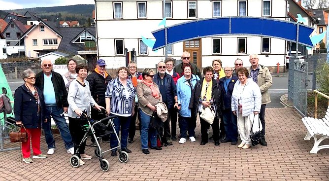 Sehbehinderte im Meeresaquarium Zella-Mehlis (Foto: W.Rasch) Sehbehinderte im Meeresaquarium Zella-Mehlis (Foto: W.Rasch)