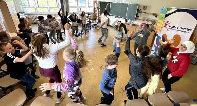 Interaktives Theater in der Grundschule Hohenebra (Foto: Grundschule Hohenebra) Interaktives Theater in der Grundschule Hohenebra (Foto: Grundschule Hohenebra)
