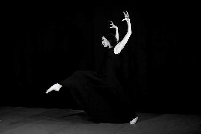 »Cantata« mit Gabriela Finardi (Foto: Nikolaos Doede) »Cantata« mit Gabriela Finardi (Foto: Nikolaos Doede)