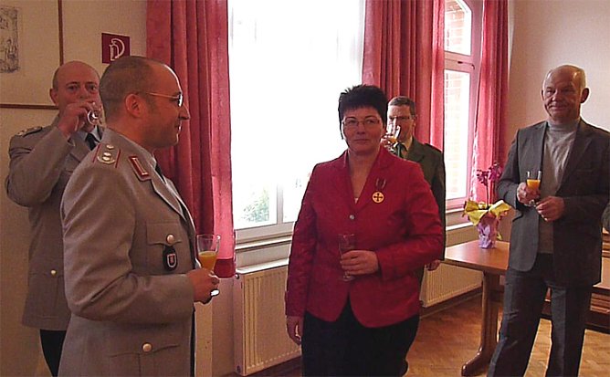 Verdienstorden an Regina Girschele (Foto: Karl-Heinz Herrmann)