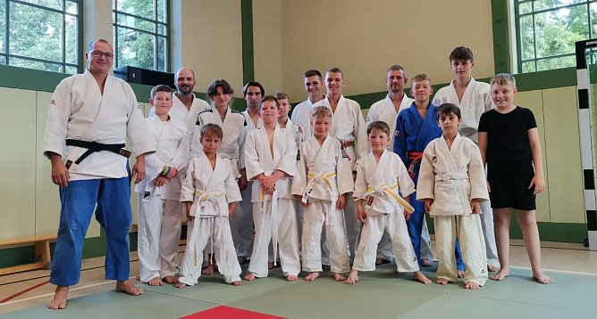 Judokas bestehen G&uuml;rtelpr&uuml;fung (Foto: Matthias Below)