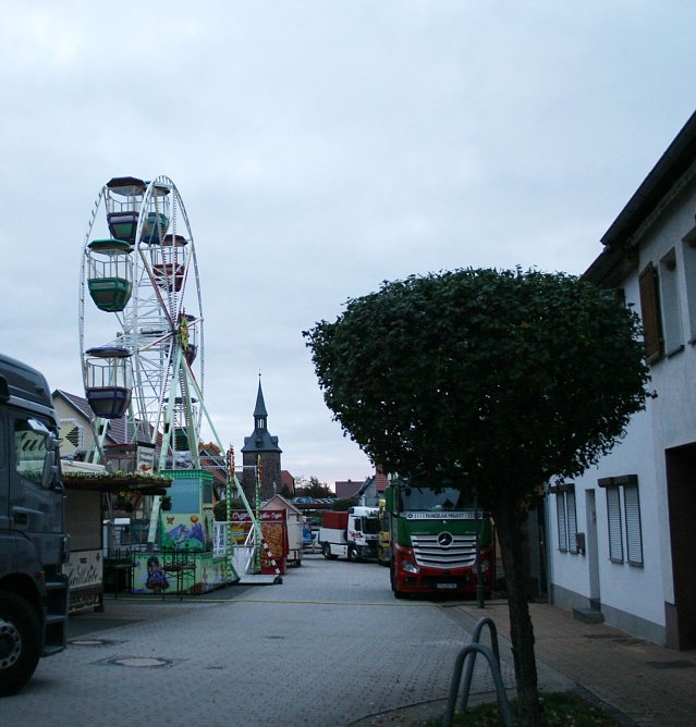Die Kelbraer Kirmes steht in den Startlöchern (Foto: Ulrich Reinboth) Die Kelbraer Kirmes steht in den Startlöchern (Foto: Ulrich Reinboth)