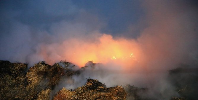 Scheunenbrand bei Otterstedt (Foto: S. Dietzel)