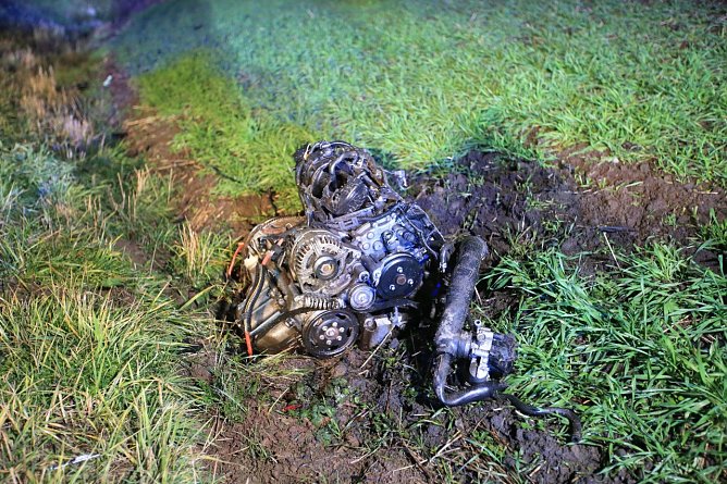 Herausgerissener Motorblock (Foto: S. Dietzel)