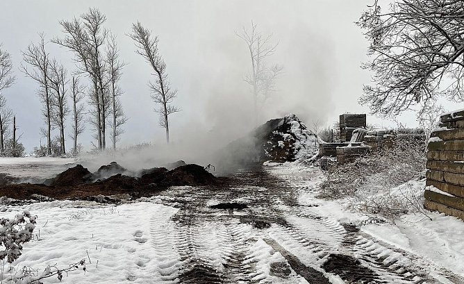 Erneut  brannte es in Holzengel am fr&uuml;hen Morgen (Foto: Silvio Dietzel)
