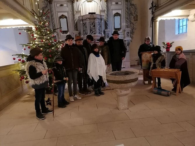 Krippenspiel in der St. Georg Kirche (Foto: Anja Klöppel) Krippenspiel in der St. Georg Kirche (Foto: Anja Klöppel)