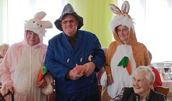 Osterfest bei der Volkssolidarität (Foto: Leipold) Osterfest bei der Volkssolidarität (Foto: Leipold)