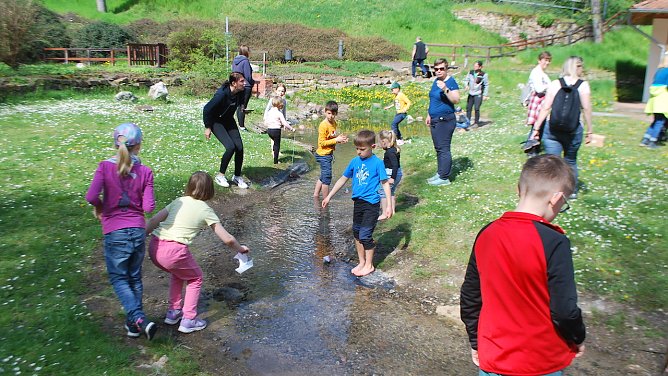 Die Kinder der Kindervilla Bad Frankenhausen hatten viel Spa&szlig; am Familienwandertag (Foto: Katrin Milde)