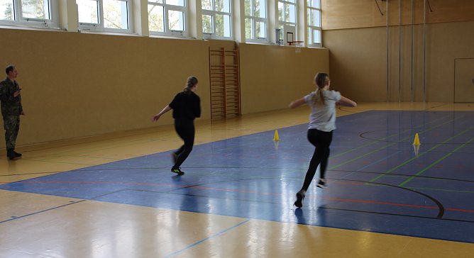 Schule trifft Wirtschaft (Foto: LRA Kyffhäuserkreis) Schule trifft Wirtschaft (Foto: LRA Kyffhäuserkreis)