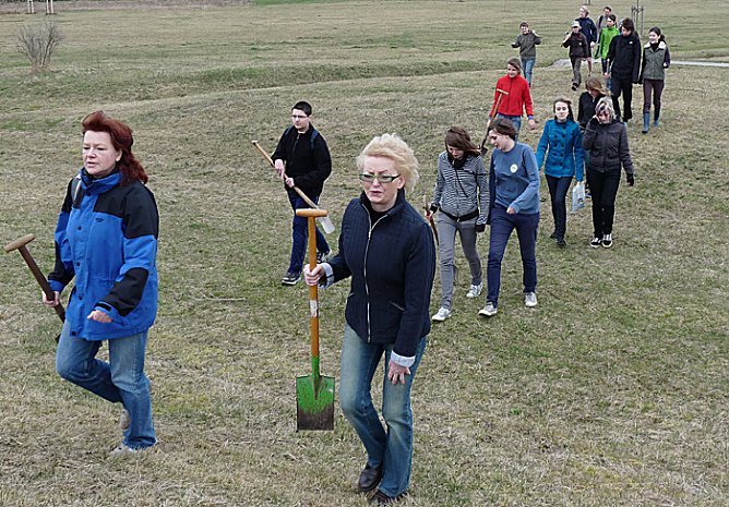 Baumpflanzung Bad Frankenhausen (Foto: Karl-Heinz Herrmann)