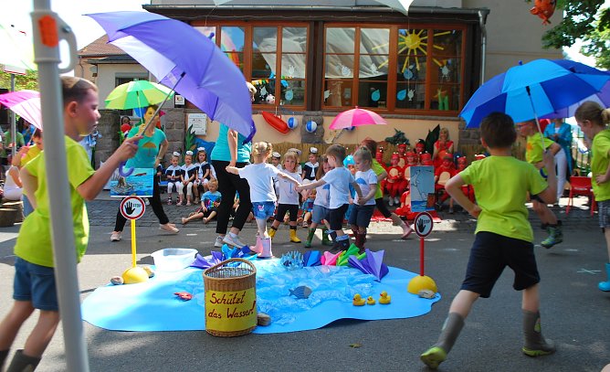 Kinderfest in der Kindervilla Bad Frankenhausen (Foto: Katrin Milde) Kinderfest in der Kindervilla Bad Frankenhausen (Foto: Katrin Milde)