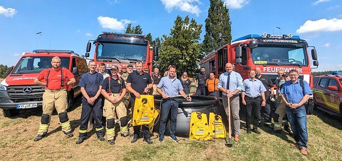 Sondershäuser Feuerwehr bekommt neue Ausrüstung für den Ernstfall (Foto: Janine Skara) Sondershäuser Feuerwehr bekommt neue Ausrüstung für den Ernstfall (Foto: Janine Skara)