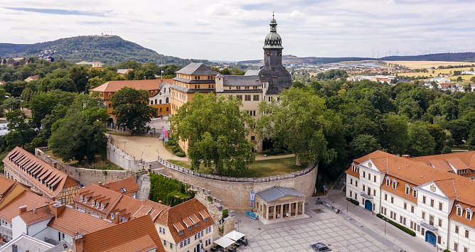 Luftaufnahme mit Schloss Sondershausen (Foto: Marcus Glahn) Luftaufnahme mit Schloss Sondershausen (Foto: Marcus Glahn)