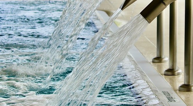 Symbolbild Therme (Archiv) (Foto: Eva Maria Wiegand)