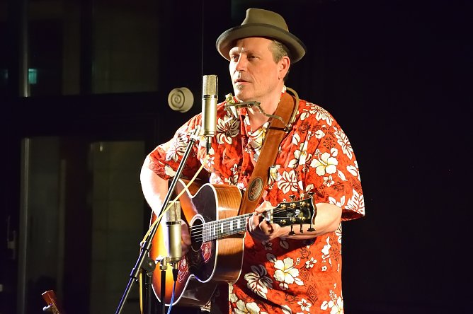 Ronald Heinrich live im Panoramamuseum Bad Frankenhausen (Foto: Fred B&ouml;hme/Archiv Panorama Museum)