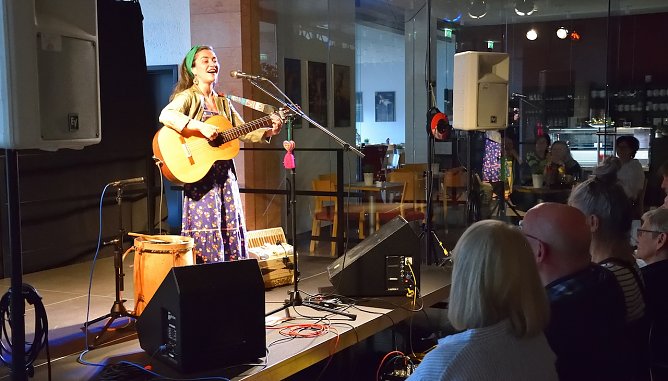 Guadalupe-Mediavilla in Concert im Panoramamuseum in Bad Frankenhausen (Foto: Fred Böhme) Guadalupe-Mediavilla in Concert im Panoramamuseum in Bad Frankenhausen (Foto: Fred Böhme)