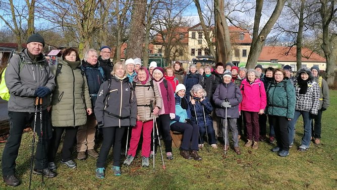 Wandergruppe eröffnet Wandersaison (Foto: Wolfgang Lehmann) Wandergruppe eröffnet Wandersaison (Foto: Wolfgang Lehmann)