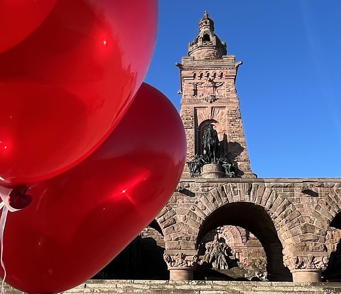 Valentinstag auf dem Kyffhäuser (Foto: Heiko Kolbe) Valentinstag auf dem Kyffhäuser (Foto: Heiko Kolbe)
