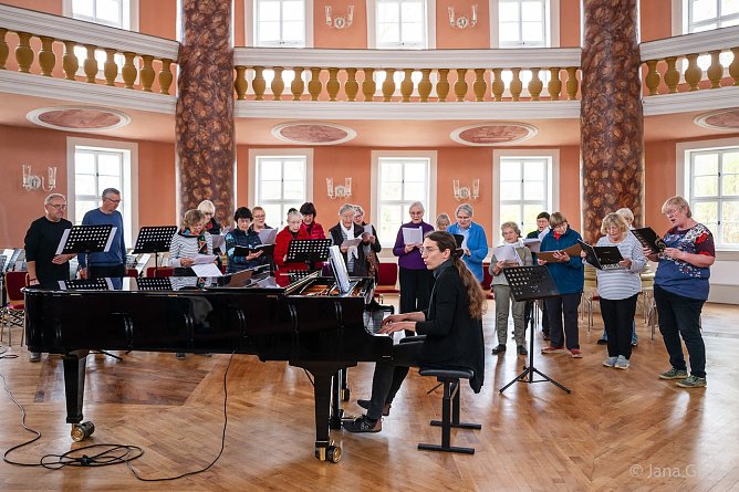 Senioren singen 2024 im Achteckhaus in Sondershausen (Foto: Jana Groß) Senioren singen 2024 im Achteckhaus in Sondershausen (Foto: Jana Groß)