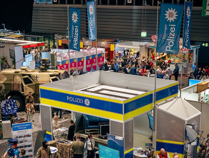 Polizei auf der Thüringen Ausstellung (Foto: Polizei Thüringen) Polizei auf der Thüringen Ausstellung (Foto: Polizei Thüringen)