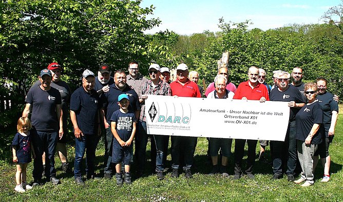 Funkertreffen am Kyffhäuser (Foto: D.Junkers) Funkertreffen am Kyffhäuser (Foto: D.Junkers)