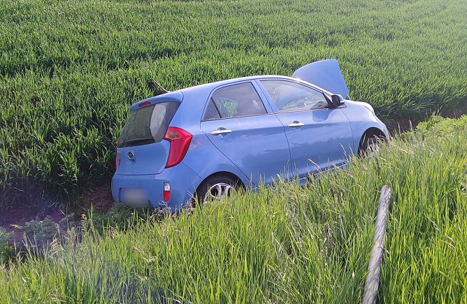 Unfall bei Bad Frankenhausen (Foto: Feuerwehr Bad Frankenhausen/Silvio Dietzel) Unfall bei Bad Frankenhausen (Foto: Feuerwehr Bad Frankenhausen/Silvio Dietzel)