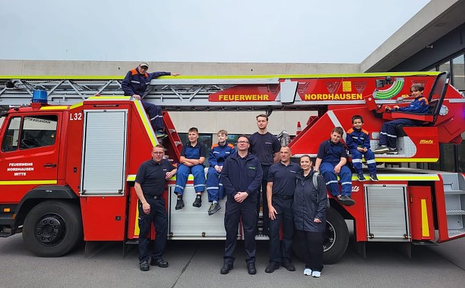 Jugenfeuerwehr Großberndten (Foto: Thomas Apel) Jugenfeuerwehr Großberndten (Foto: Thomas Apel)