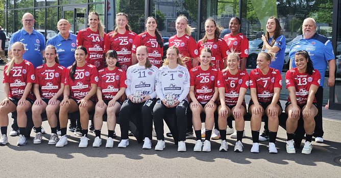 Nach den Erfolgen in der zur&uuml;ckliegenden Saison will der THC mit diesem Team wieder "angreifen". (Foto: nnz)