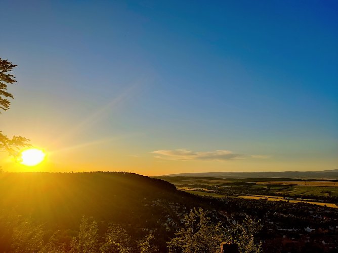 Sonnenuntergang auf den Vogelbergklippen in Bleicherode (Foto: Ramona Koch)