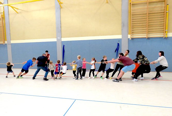 Kindervilla Bad Frankenhausen feiert Familiensportfest (Foto: Katrin Milde) Kindervilla Bad Frankenhausen feiert Familiensportfest (Foto: Katrin Milde)