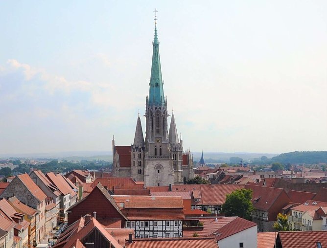 Mühlhausen St. Marien vom Rabenturm (Foto: Anke Pfannstiel) Mühlhausen St. Marien vom Rabenturm (Foto: Anke Pfannstiel)