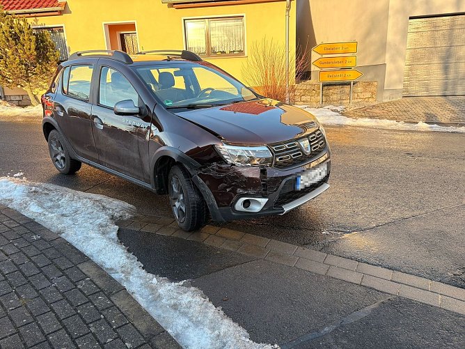 Auch der Dacia sah nicht mehr gut. (Foto: Silvio Dietzel)