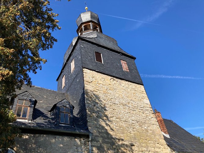 Das Dach der Kirche in Etzleben wird erneuert. (Foto: Deutsche Stiftung Denkmalschutz) Das Dach der Kirche in Etzleben wird erneuert. (Foto: Deutsche Stiftung Denkmalschutz)