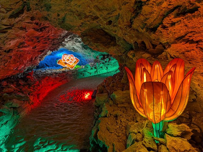 Die Lichterwelten kehren bald in die Barbarossa-Höhle zurück (Foto: Gemeinde Kyffhäuserland) Die Lichterwelten kehren bald in die Barbarossa-Höhle zurück (Foto: Gemeinde Kyffhäuserland)